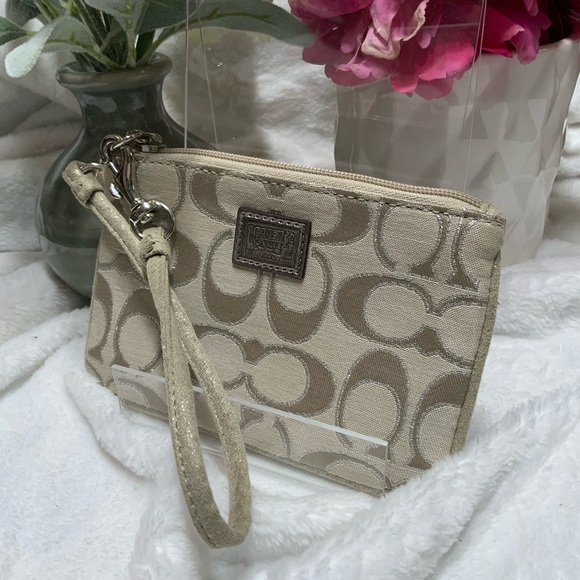 Coach Poppy Signature Beige Wristlet - Picture 1 of 3
